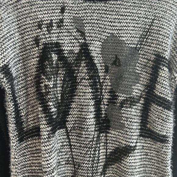 Love sweater - Picture 5 of 5